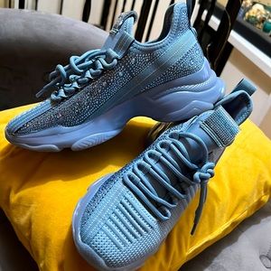 Blue Size 8 women’s Steve Madden shoes. Gently used